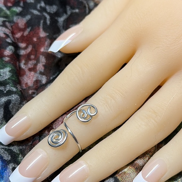 Sterling Silver Toe Ring- Adjustable Unique Toe Ring- Midi/Knuckle Ring- FS#36 - Picture 9 of 10